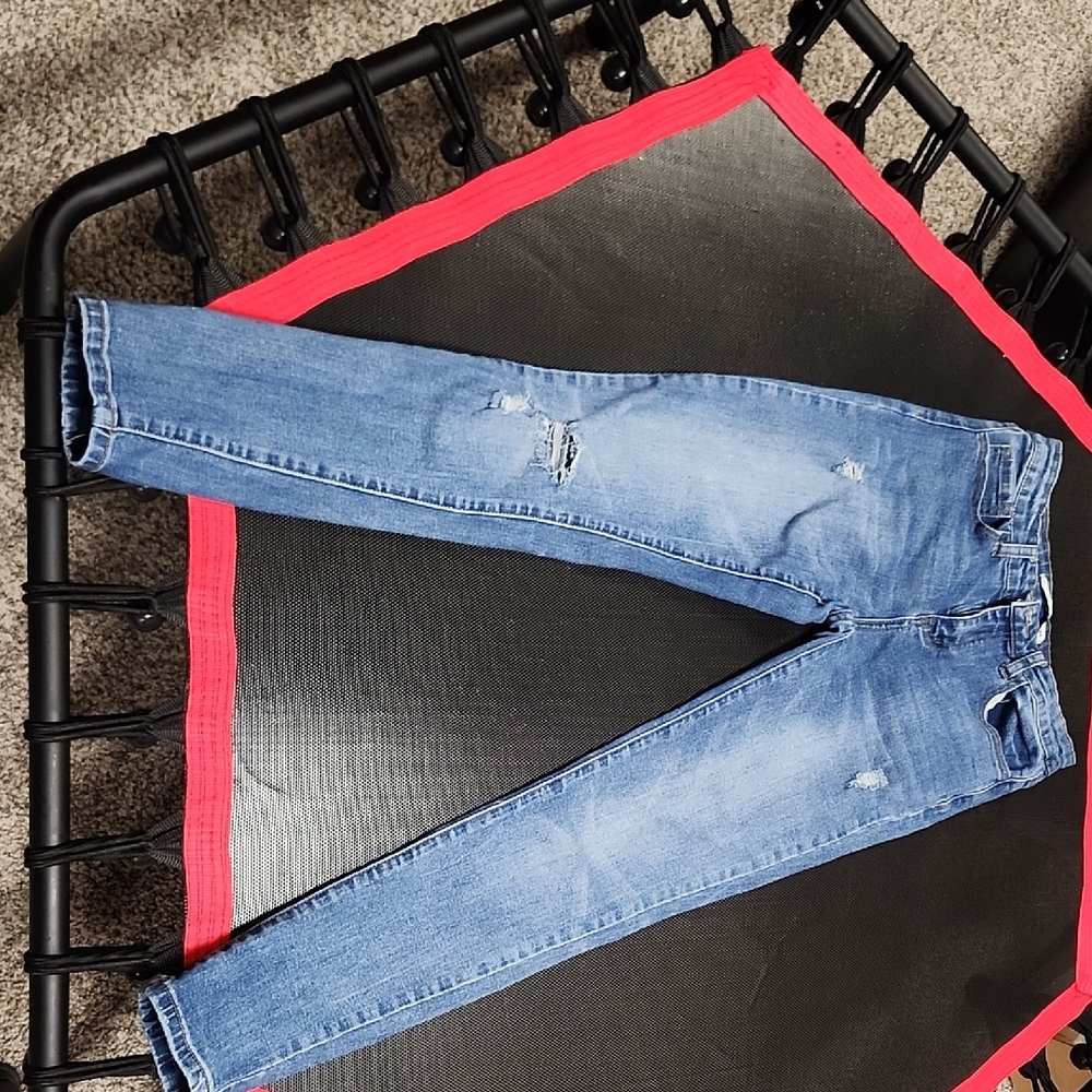 Klique B. Distressed Juniors Size 3  Box 10